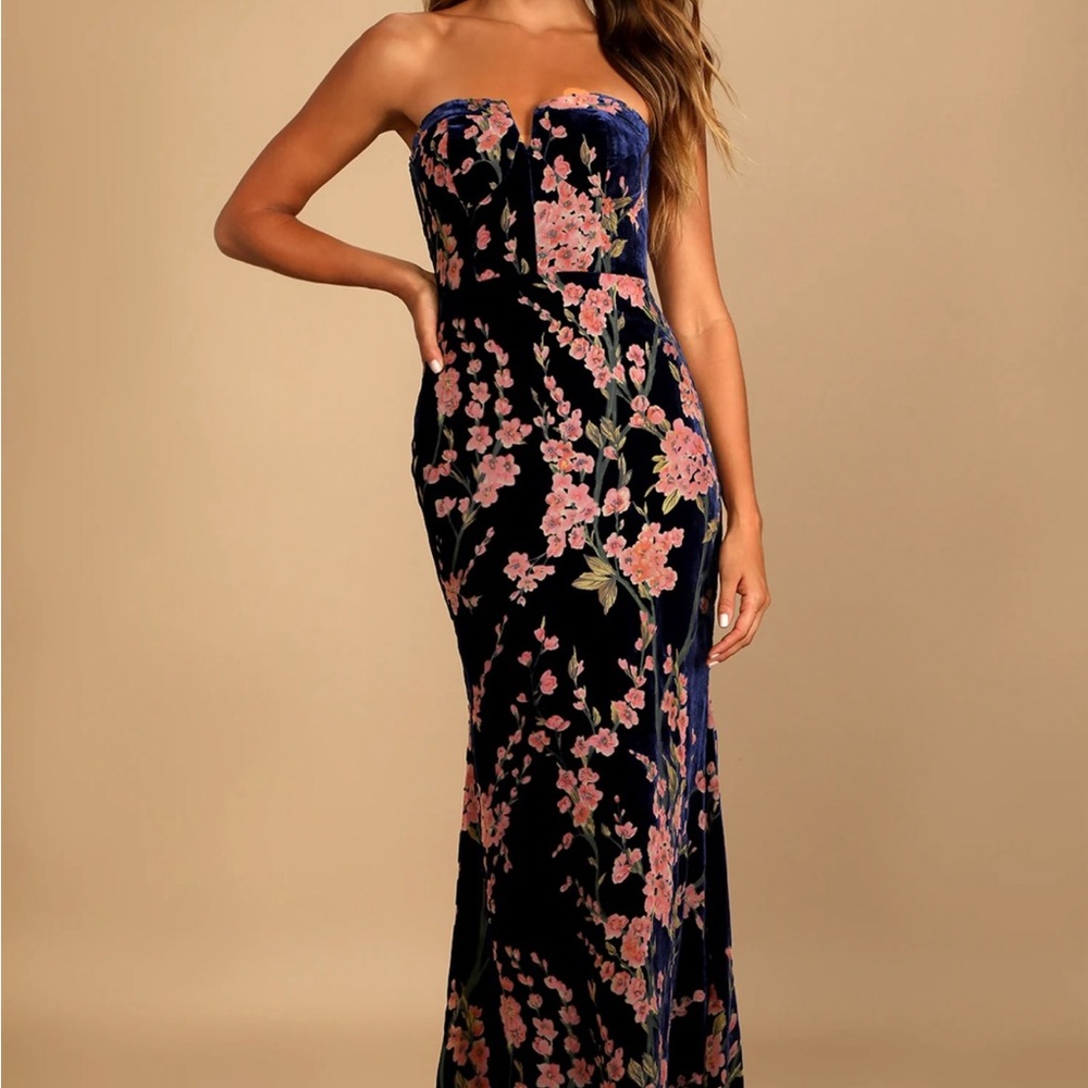 Bloom In Mind Navy Blue Floral Print Velvet Strapless